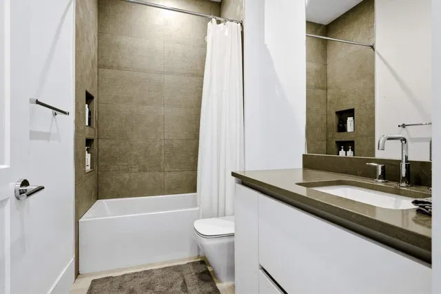 Steeplechase Residence photo 29