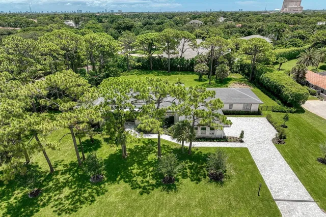 Steeplechase Residence photo 51