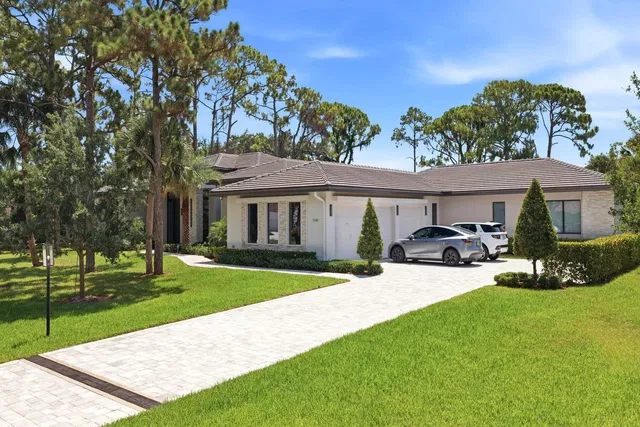 Steeplechase Residence photo 53