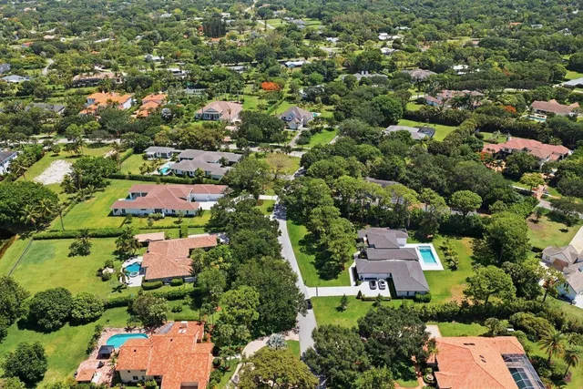 Steeplechase Residence photo 59