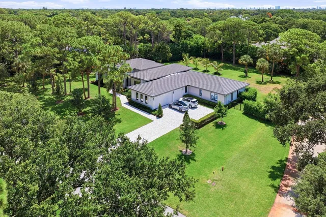 Steeplechase Residence photo 65