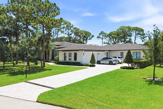 Steeplechase Residence photo 66