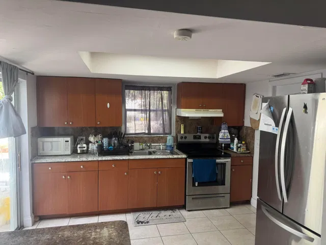 Residence photo 2