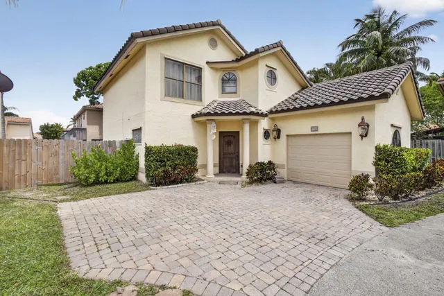 Residence photo 2