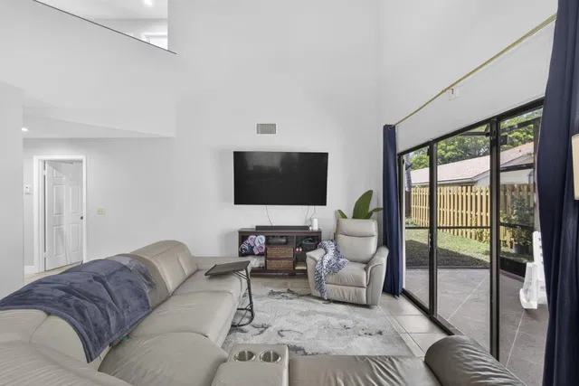 Residence photo 9