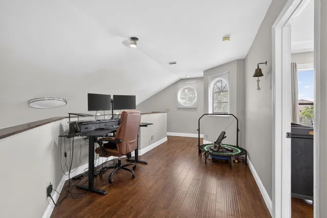 Residence photo 18