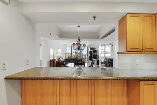 Unit 416 photo 13