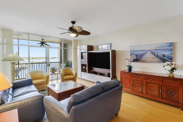Unit 416 photo 19