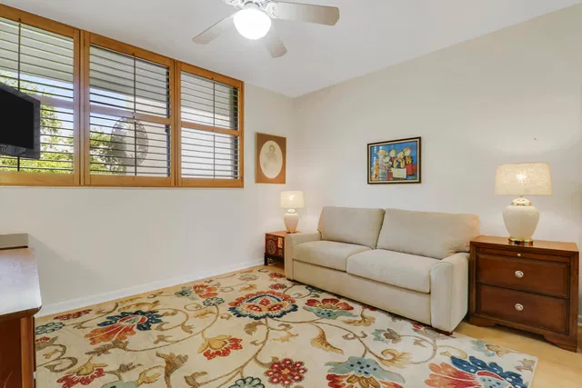 Unit 416 photo 33