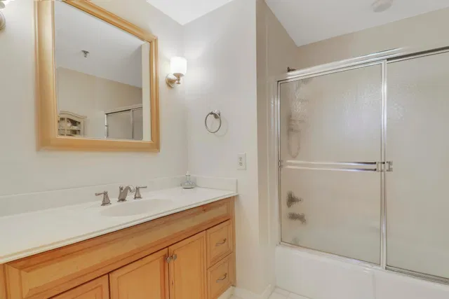 Unit 416 photo 34