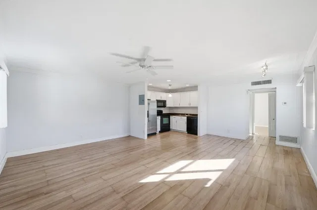 Residence photo 24