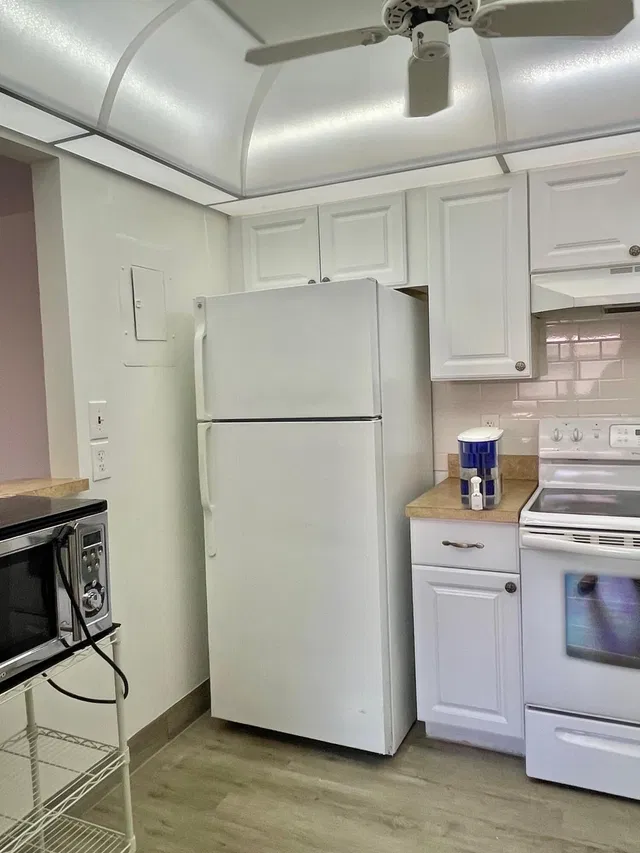 Residence photo 2