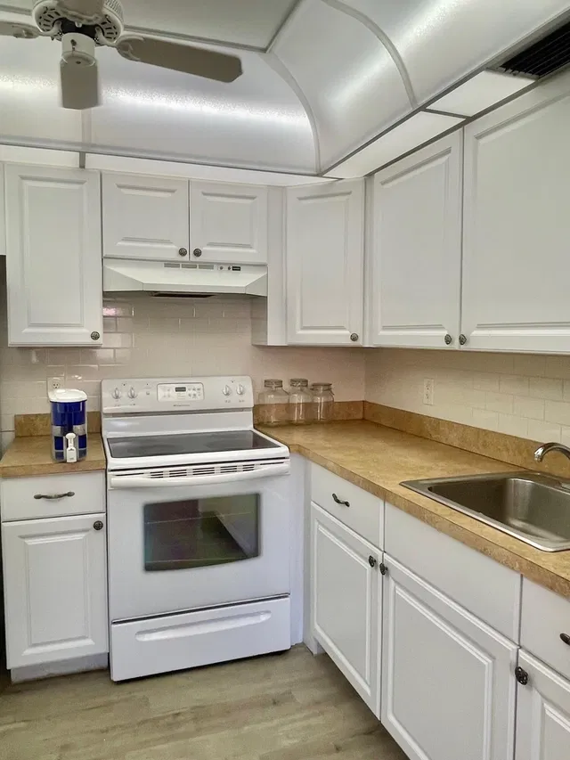 Residence photo 3