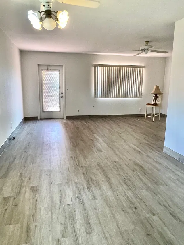 Residence photo 5
