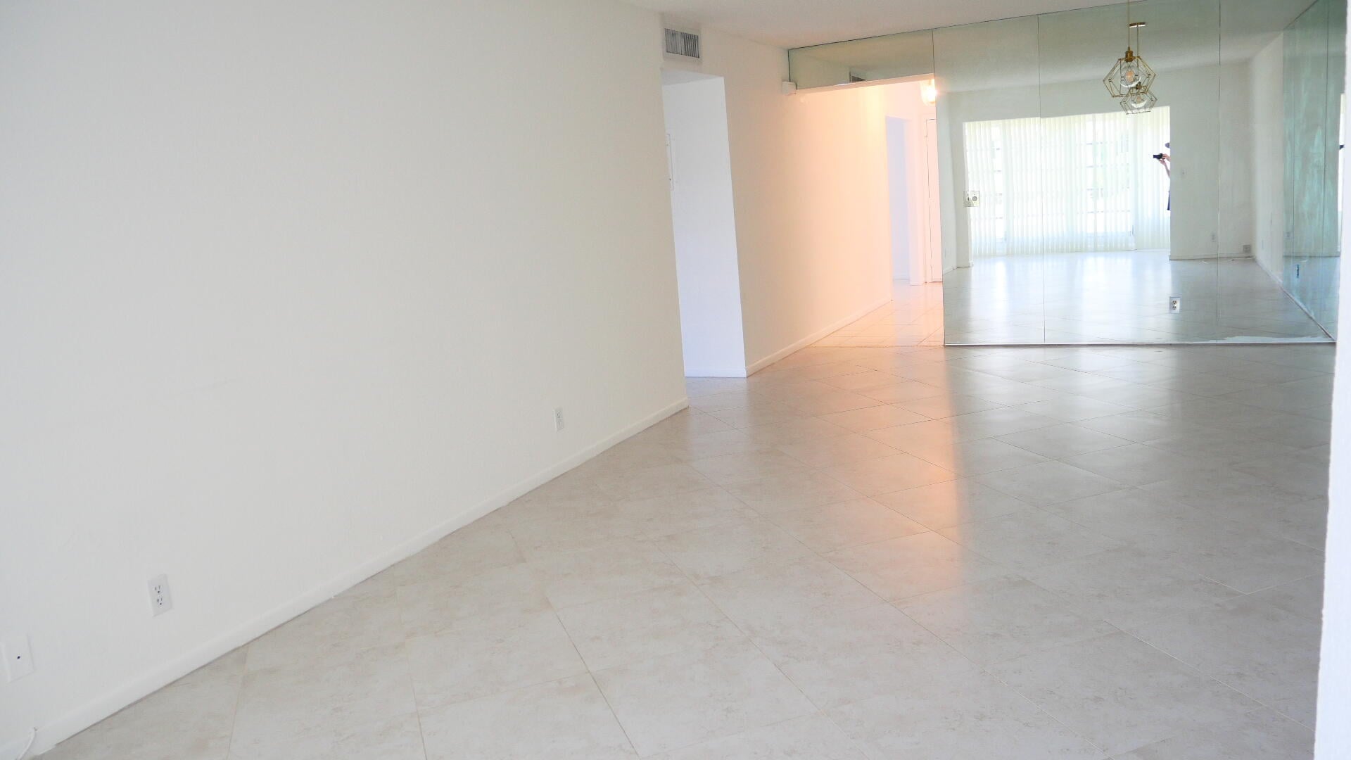 Unit D photo 36