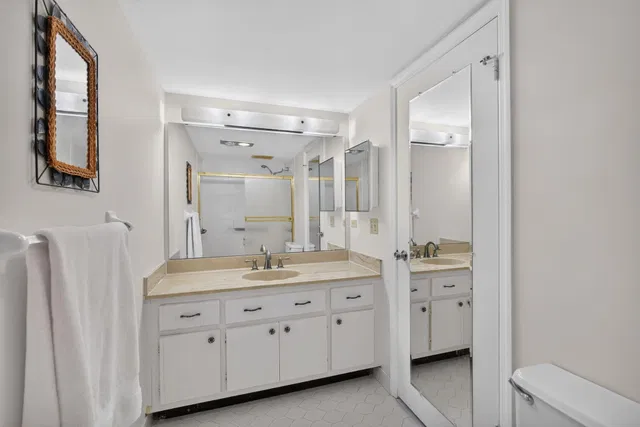  Unit 205 photo 8