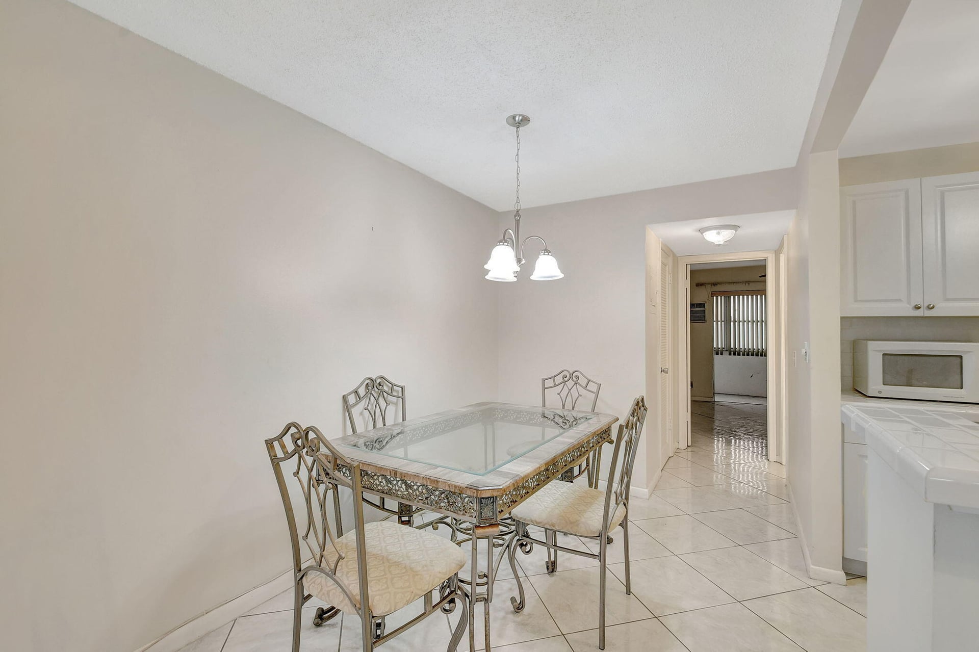  Residence photo 4