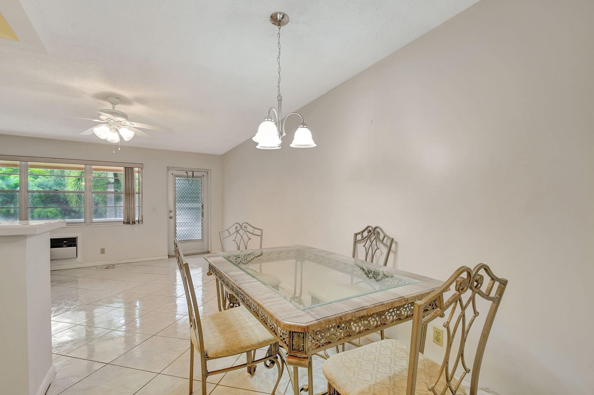  Residence photo 5