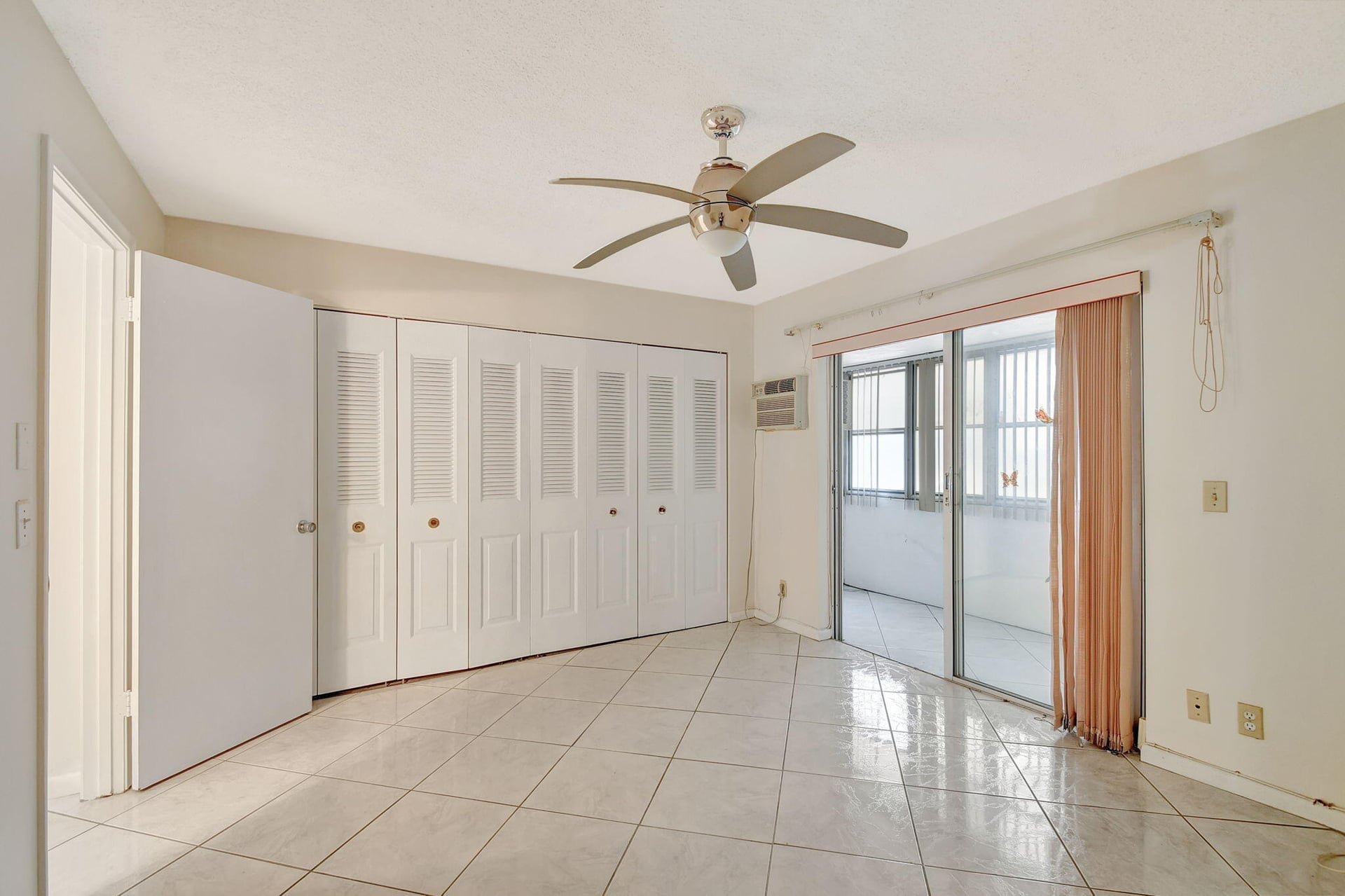  Residence photo 10