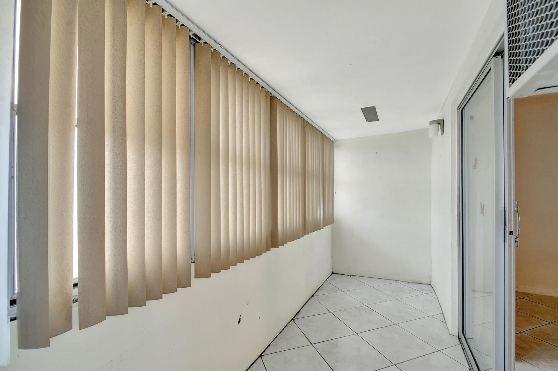  Residence photo 11