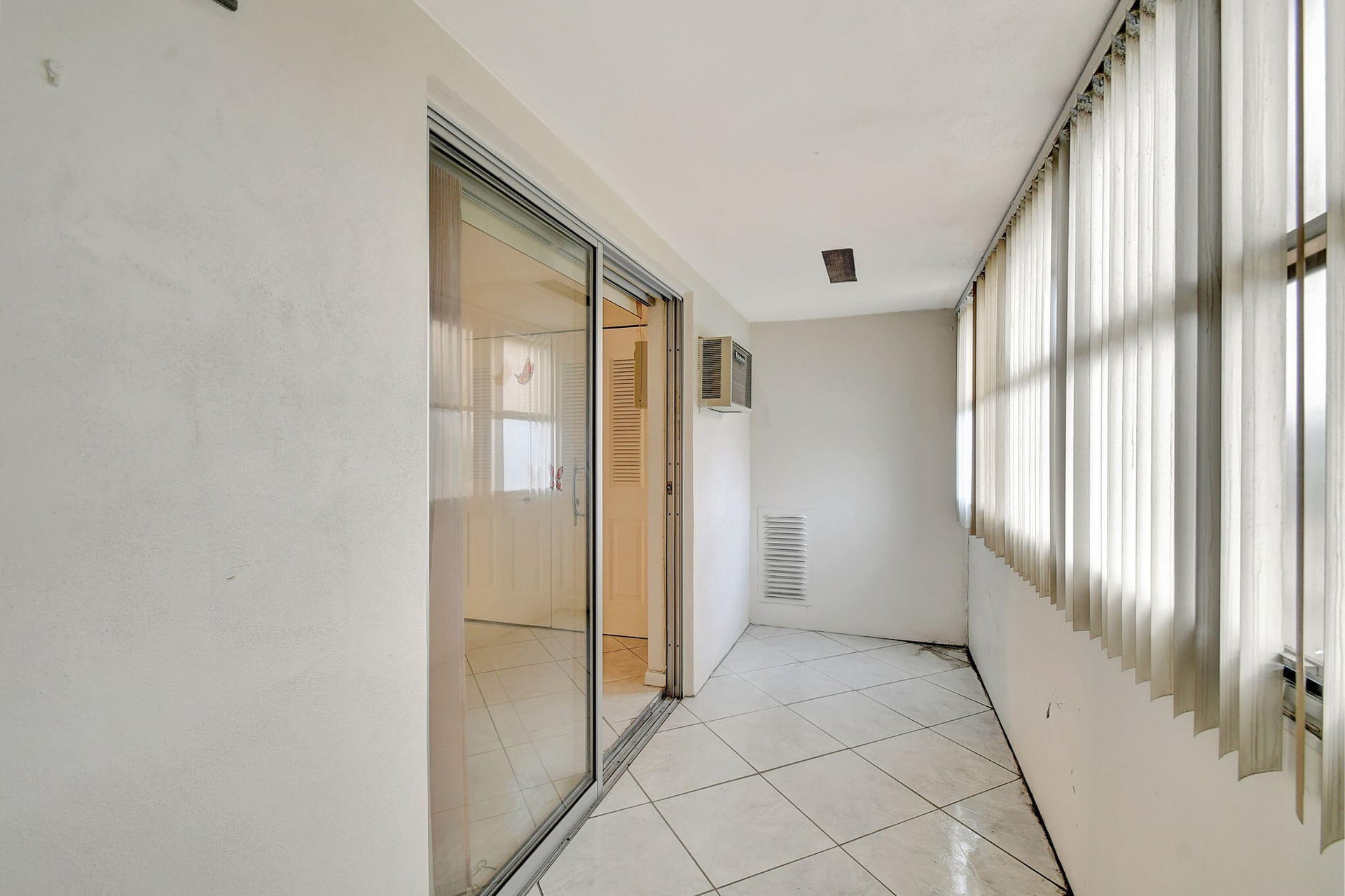  Residence photo 12