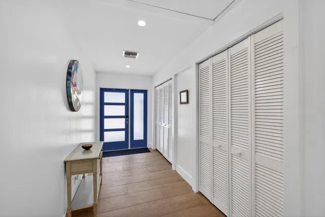  Residence photo 5