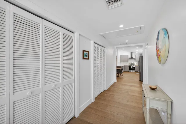  Residence photo 6