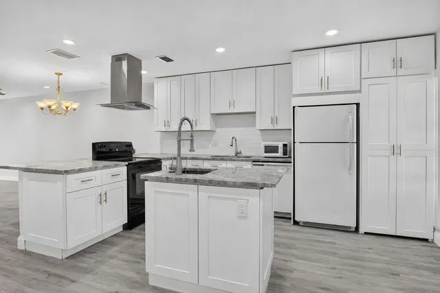 Residence photo 3