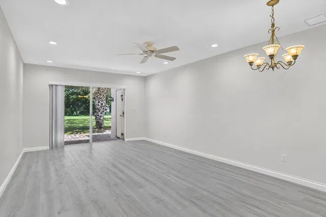 Residence photo 7