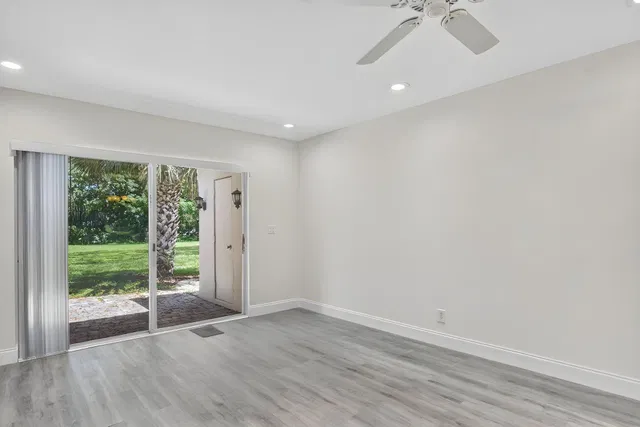 Residence photo 11
