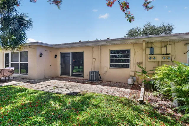 Residence photo 25