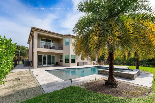  Residence photo 9