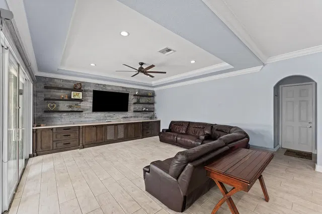  Residence photo 24