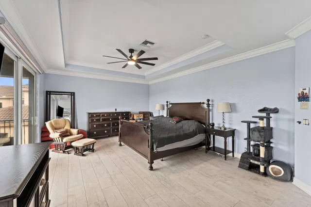  Residence photo 32