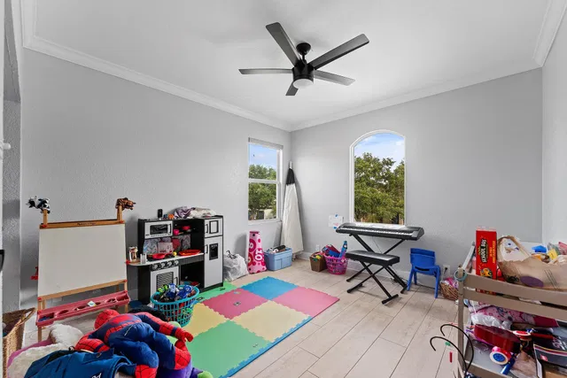  Residence photo 44
