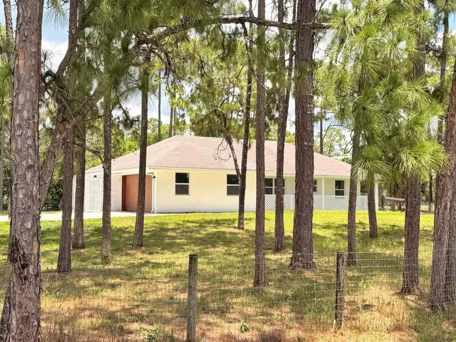 Residence photo 4