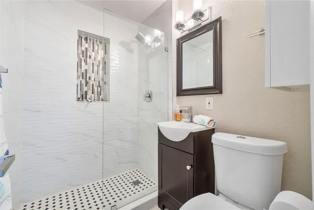  Residence photo 17