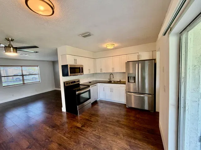Residence photo 17
