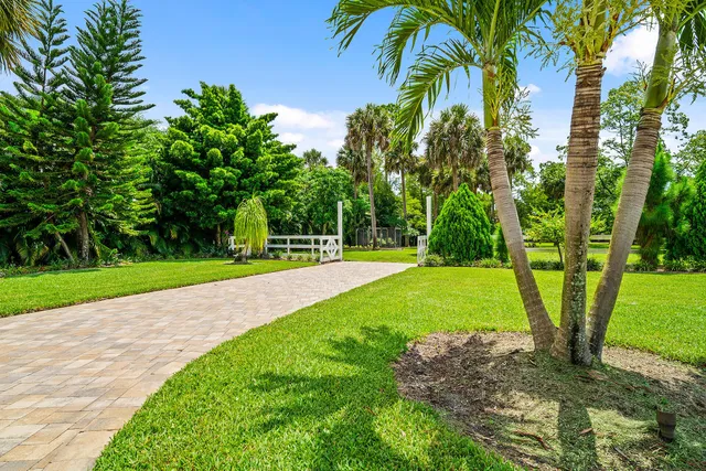  Residence photo 68