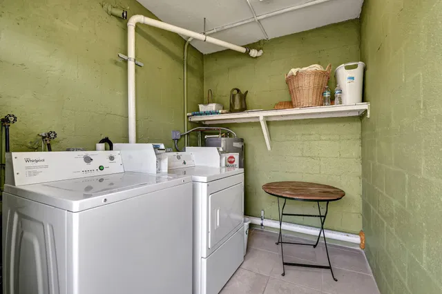 Unit 30 photo 28