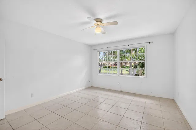  Residence photo 35