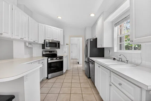  Residence photo 48