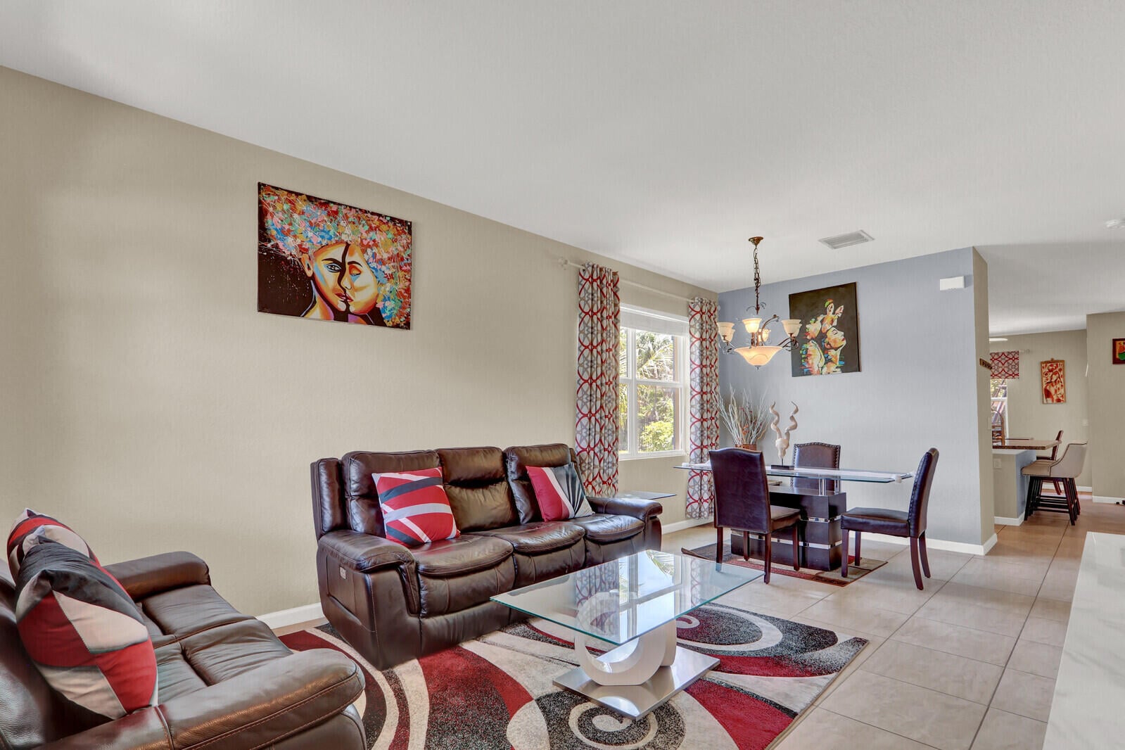  Residence photo 4