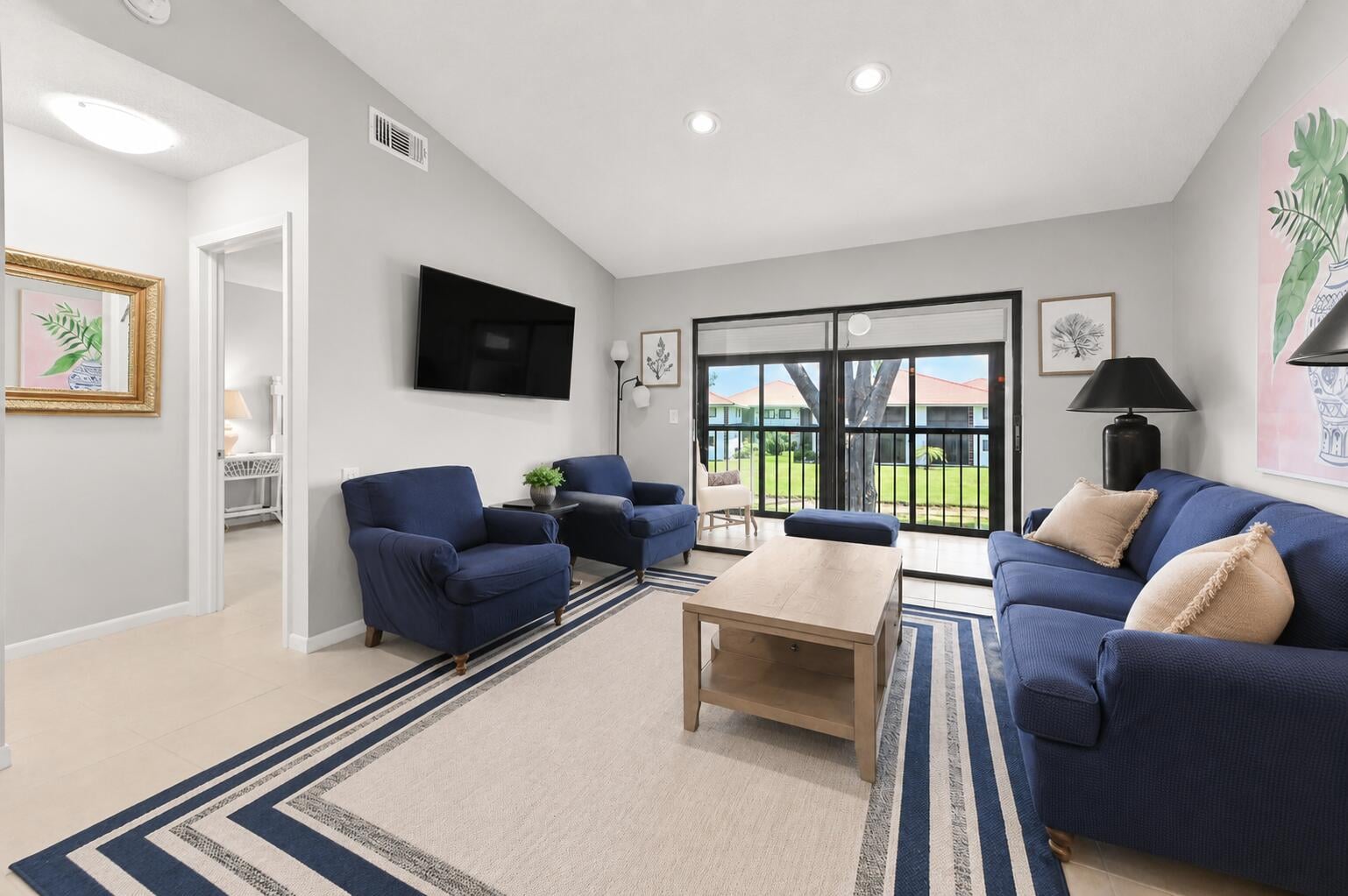 Unit 276 photo 11