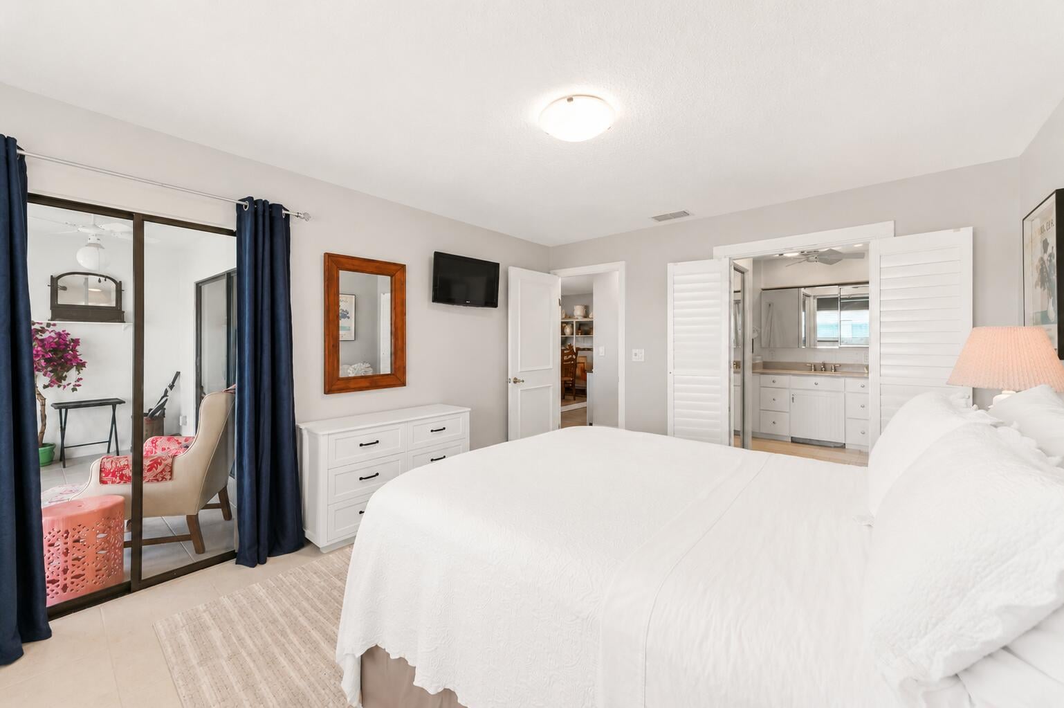 Unit 276 photo 17