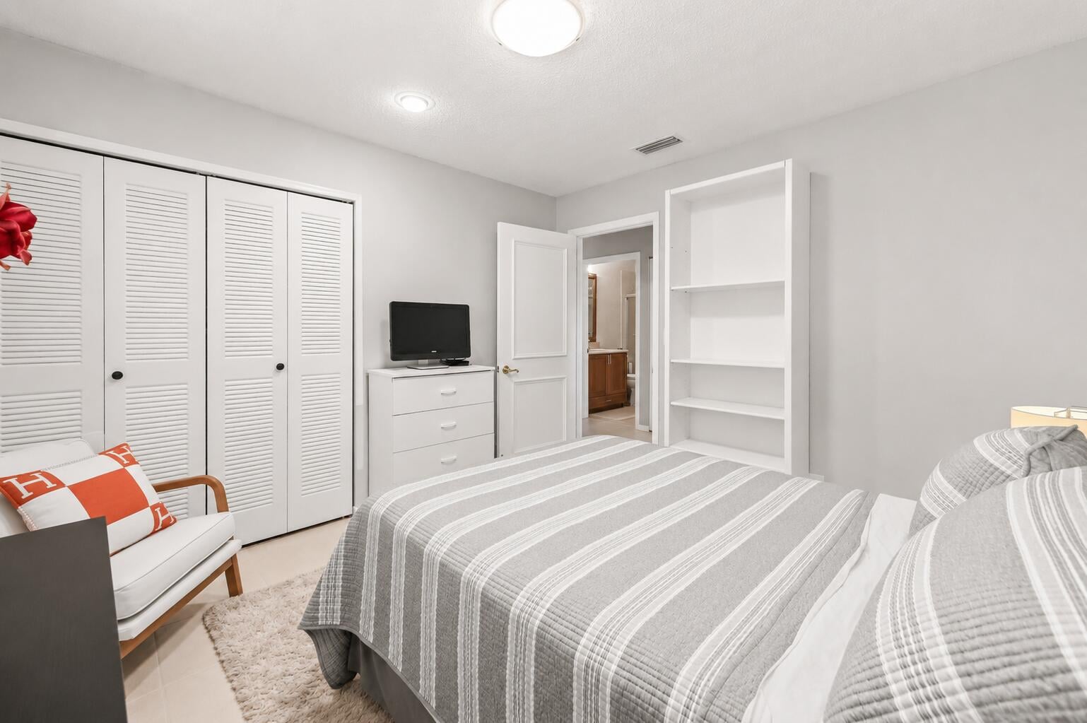 Unit 276 photo 20