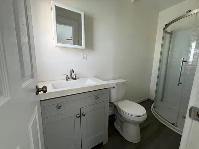 Unit 1 photo 27