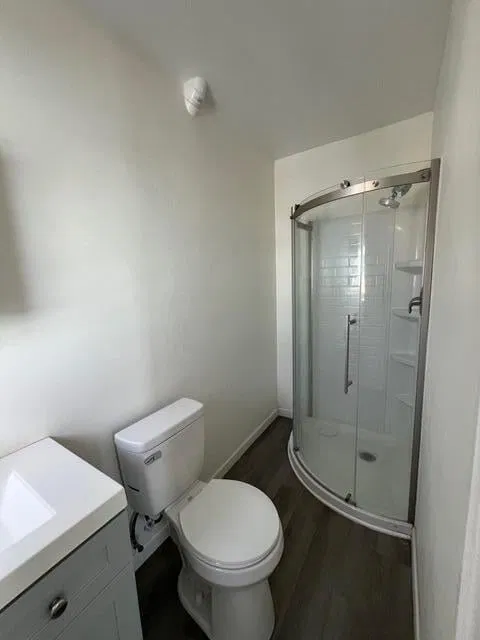 Unit 1 photo 28