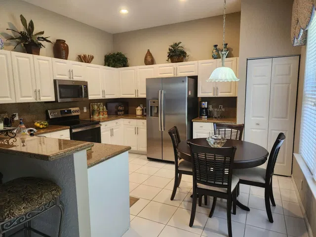 Residence photo 5