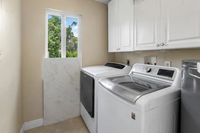 Residence photo 20